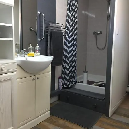 Nys Apartment Saint-Sauveur-de-Cruzieres
